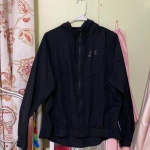 Black nike windbreaker